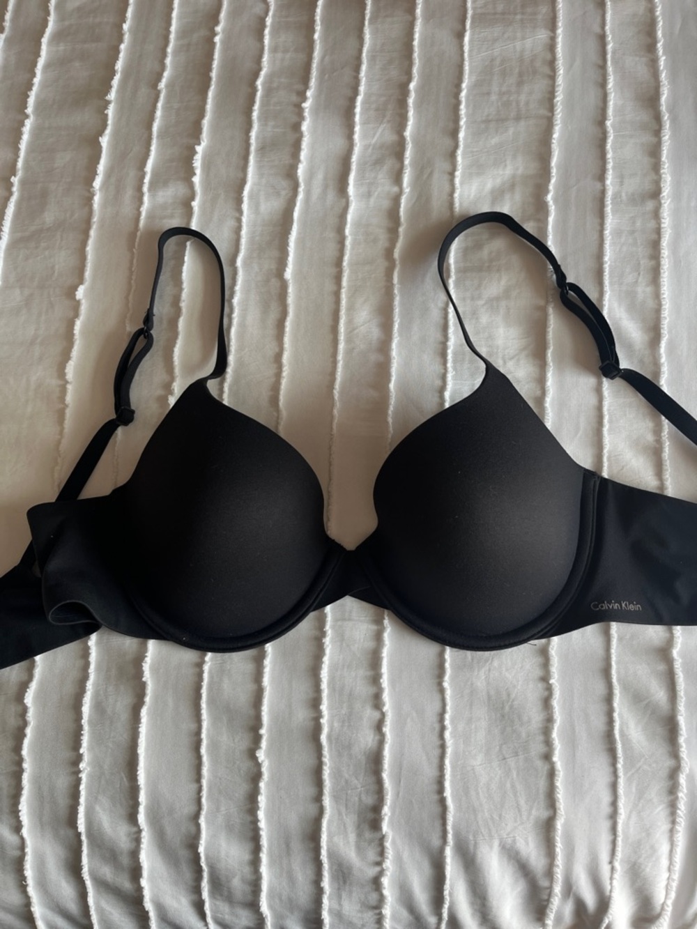 Calvin Klein Black Molded T-Shirt Bra with Adjustable Straps